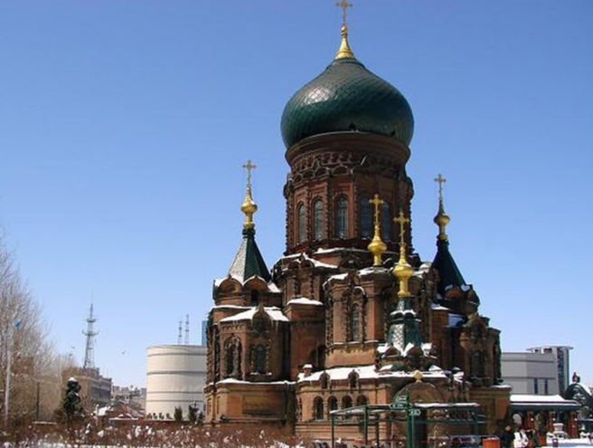 《探索哈尔滨温泉:享受冰城独有的温暖与放松体验》